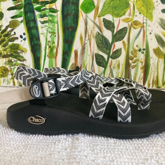 Women's Chacos Brand New Limited Edition Hiking Sandals Size 9 - Picture 6 of 7